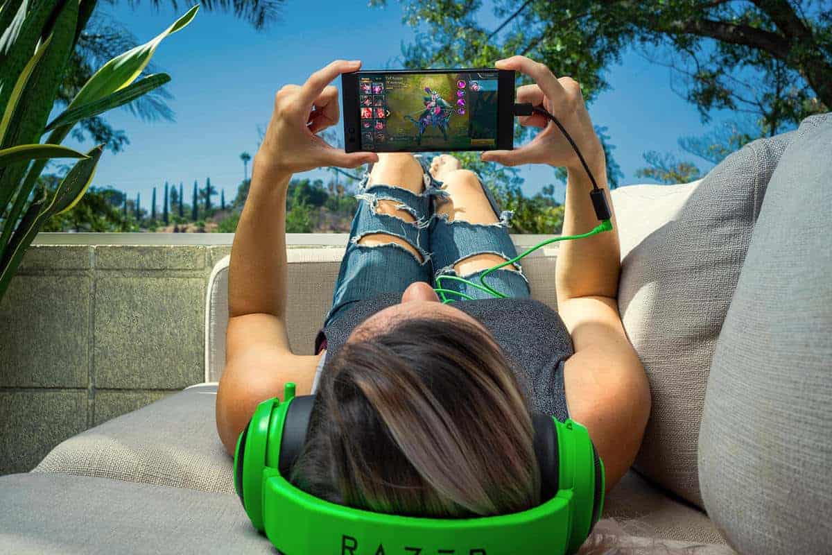 Razer Phone Announced, Features 5.7-Inch and 120 Hz Display for Gaming at 1400p